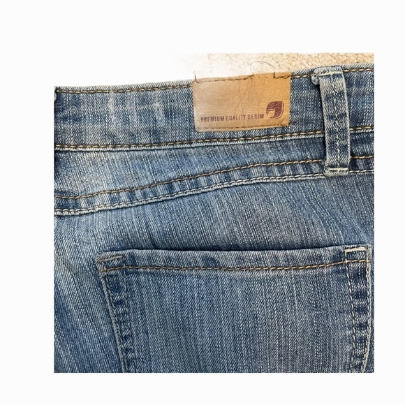 Bluenotes Men’s 28x32 Light blue distressed jeans denimcore casual blokecore - Picture 3 of 11